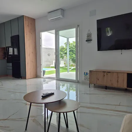 Casitalola * Коніль-де-ла-Фронтера